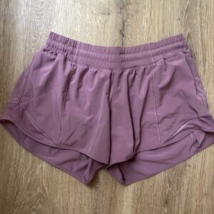Lululemon Hotty Hot Short Low Rise 8 Tall 4 inch Inseam